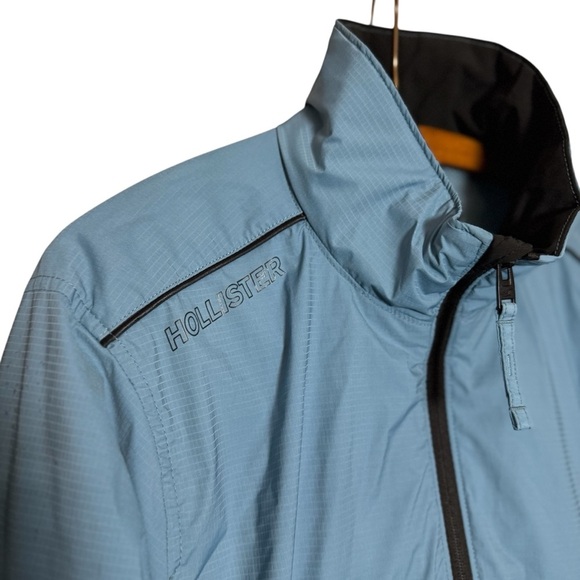 Hollister Men's Sky Blue Windbreaker Jacket Full Zip-Up High Collar Size Medium - Picture 2 of 13